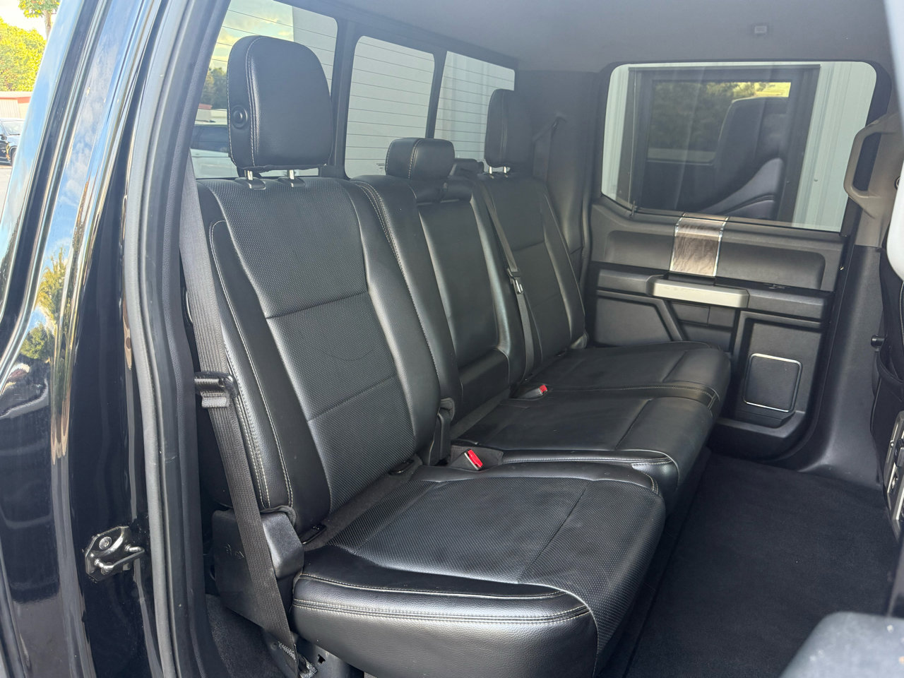 Used 2017 Ford F250 Lariat w/ Lariat Value Package image 29