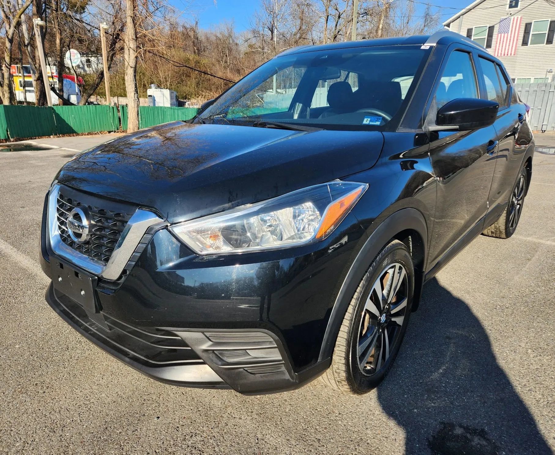 Used 2020 Nissan Kicks SV image 1
