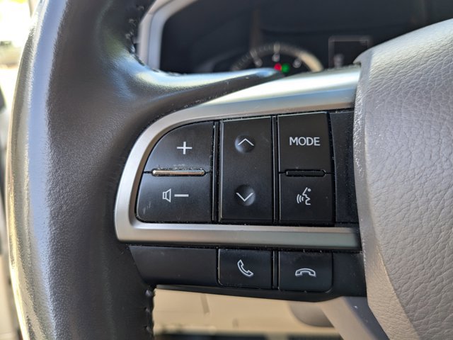 Used 2021 Lexus LX 570 4WD w/ Luxury Package image 17