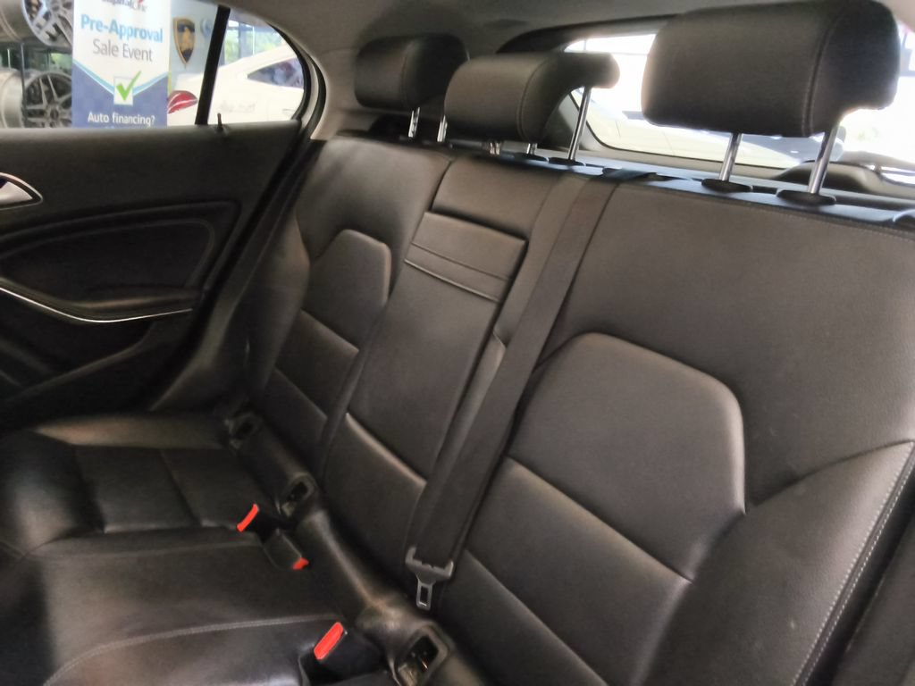 Used 2015 Mercedes-Benz GLA 250 4MATIC image 17