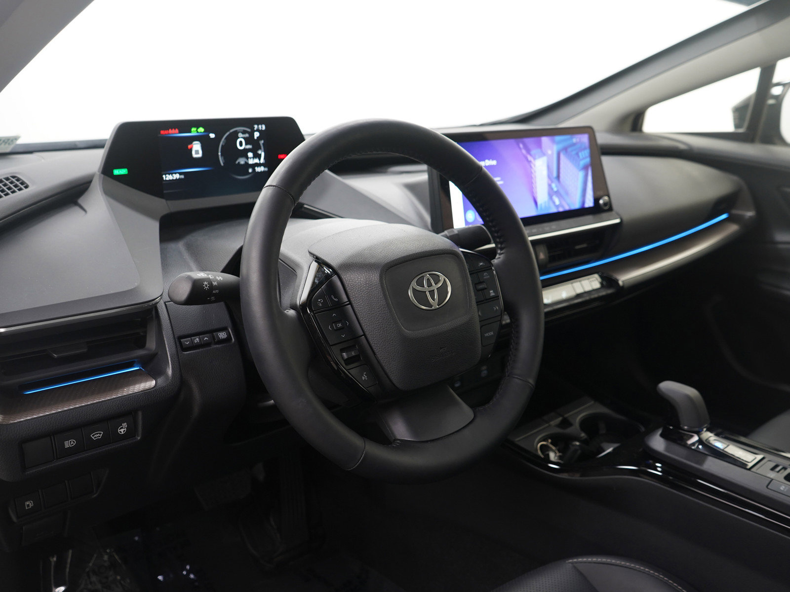 Used 2024 Toyota Prius XLE image 17