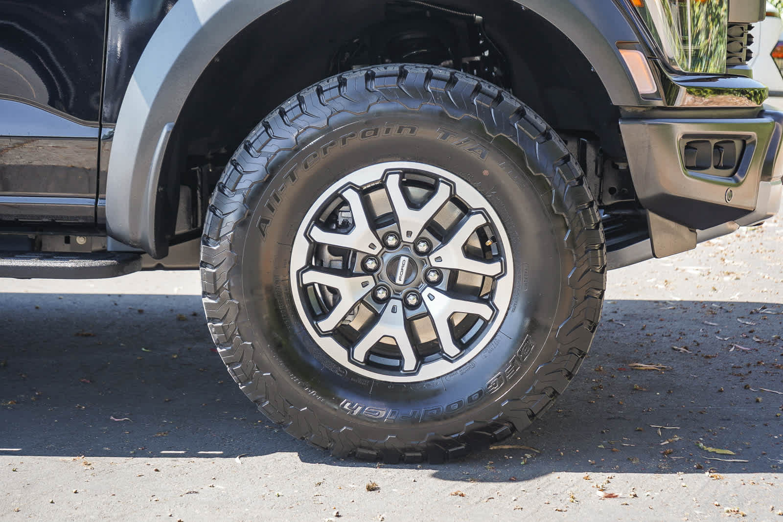 Used 2023 Ford F150 Raptor AWD/4WD image 9