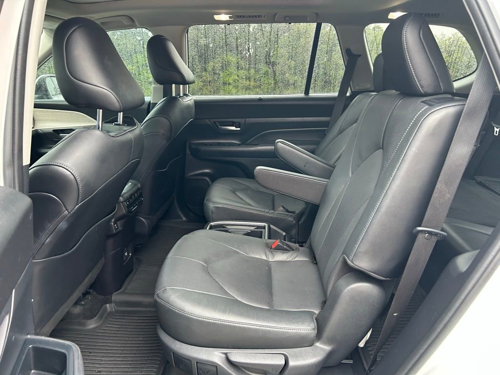 Used 2024 Toyota Grand Highlander Limited image 14