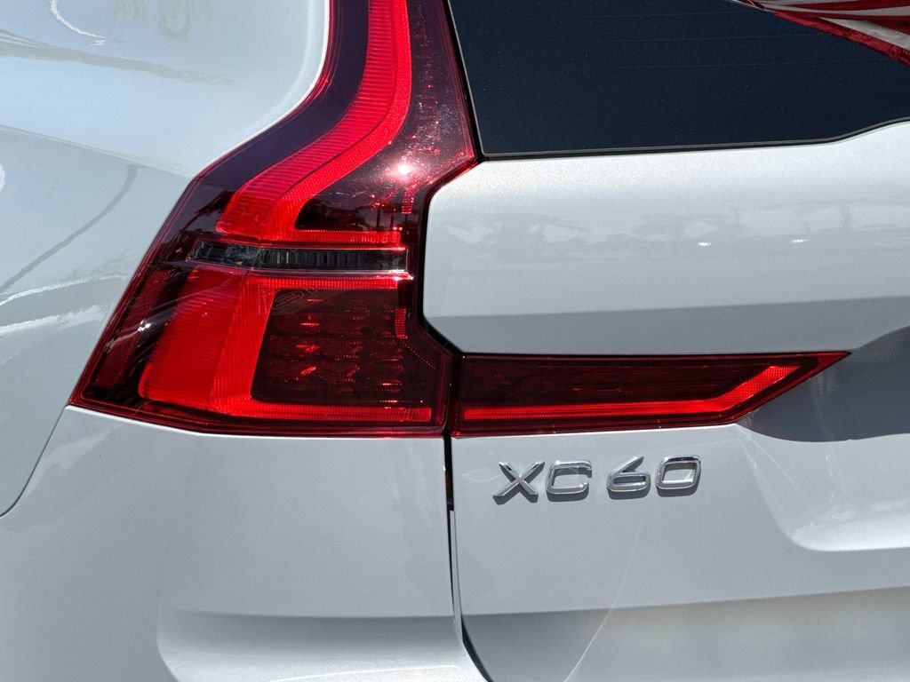 New 2026 Volvo XC60 B5 Core AWD/4WD image 26