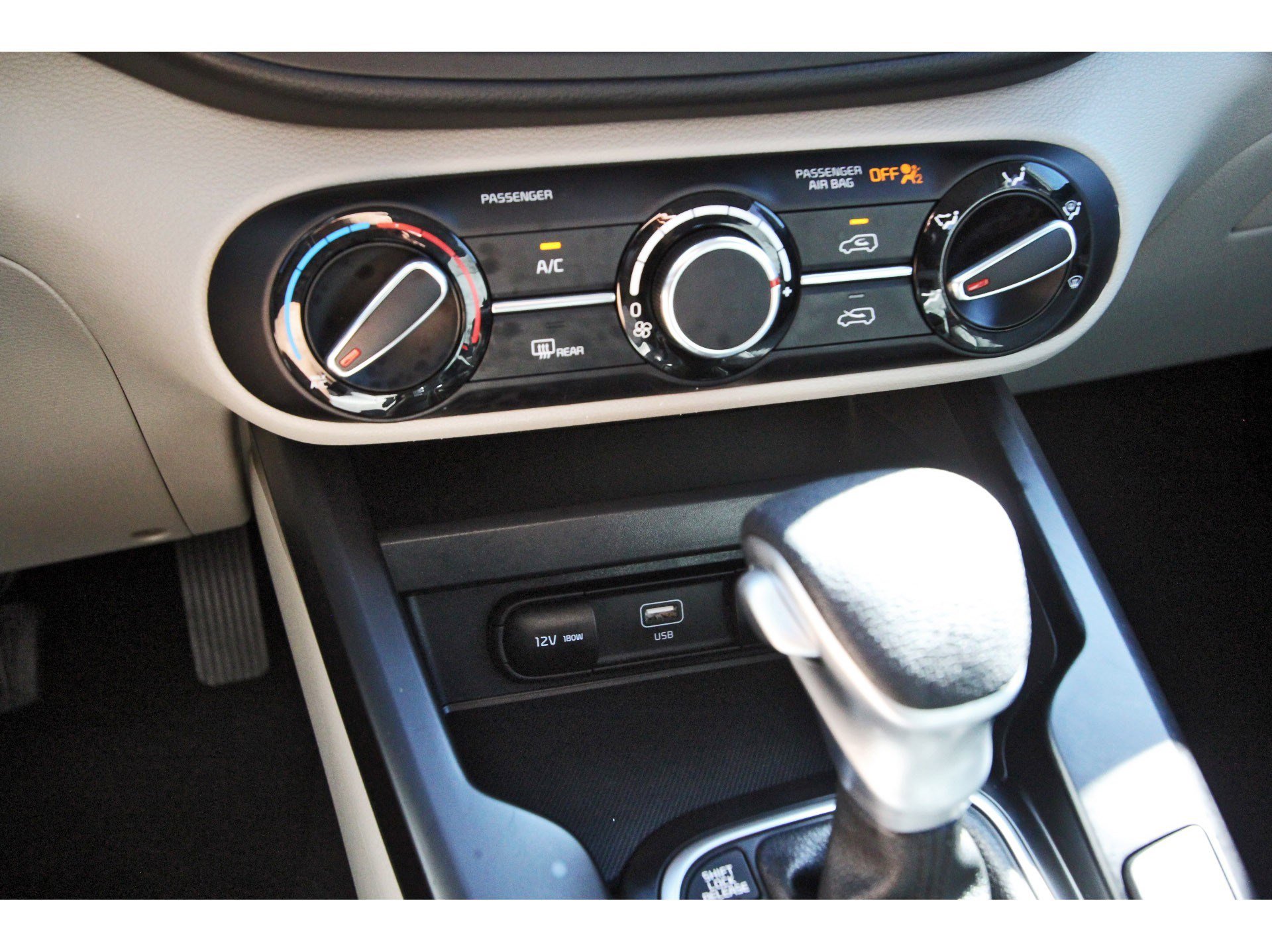 Certified 2024 Kia Soul LX w/ Option Group 015 FWD image 23