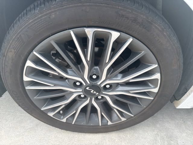 Used 2024 Kia Forte GT-Line w/ GT-Line Premium Package FWD image 9