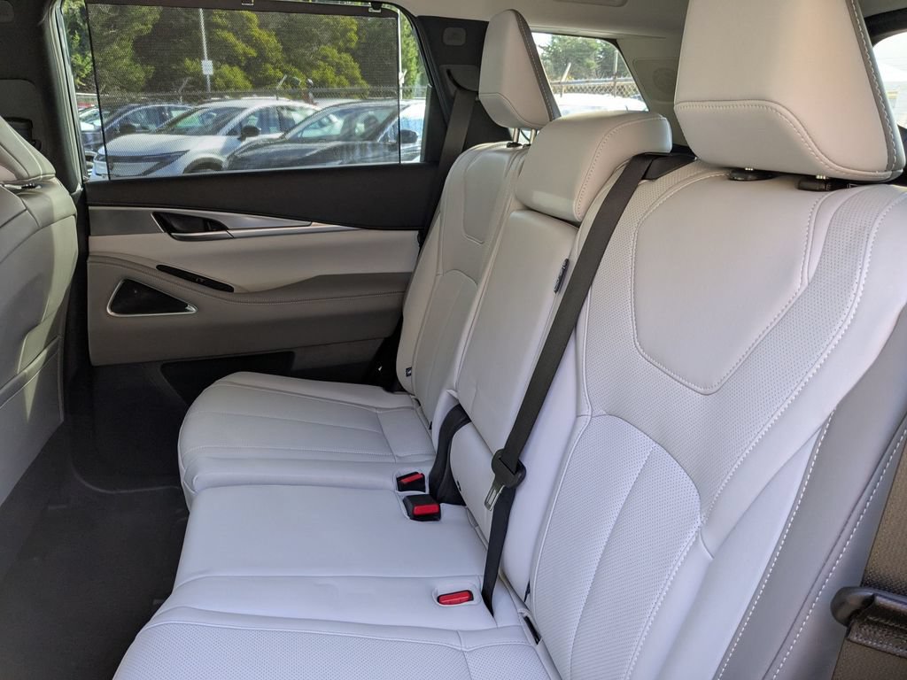 New 2026 INFINITI QX60 Luxe w/ Cargo Package AWD/4WD image 25