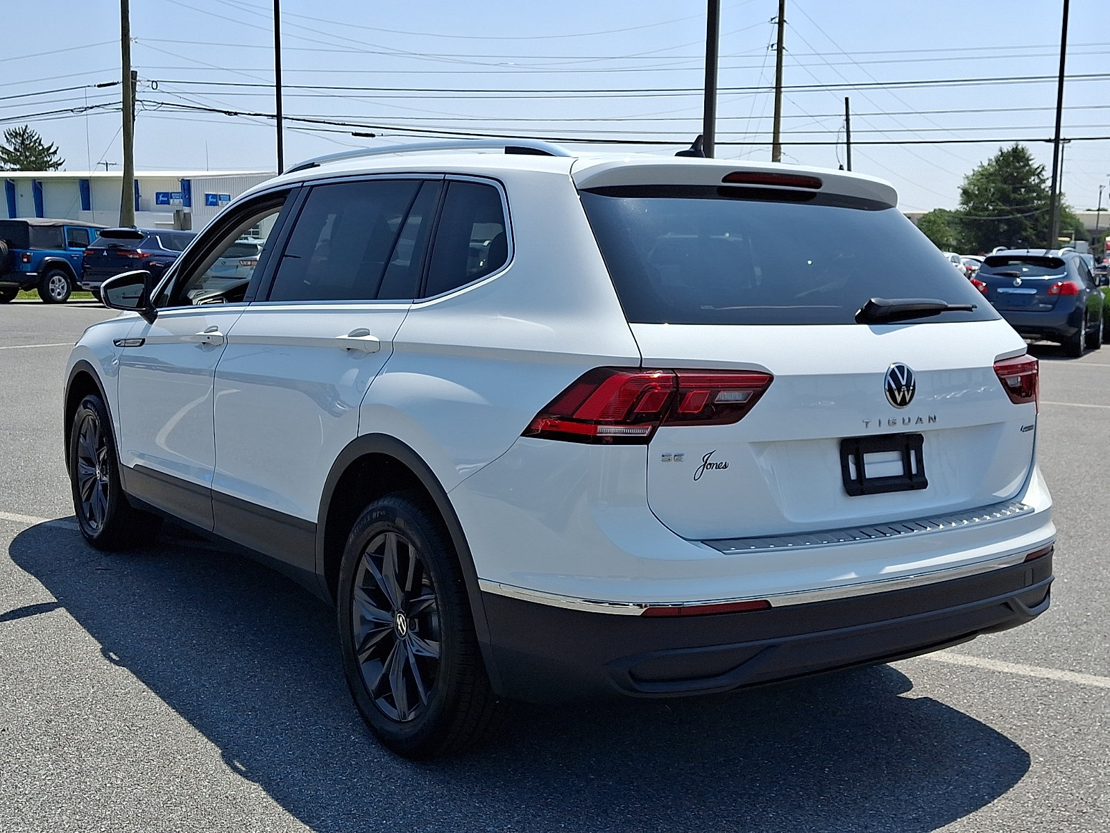Used 2022 Volkswagen Tiguan SE AWD/4WD image 4