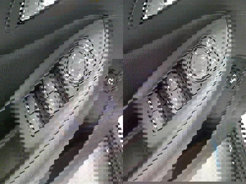 Used 2018 Chevrolet Volt LT w/ LT Driver Confidence Package image 33