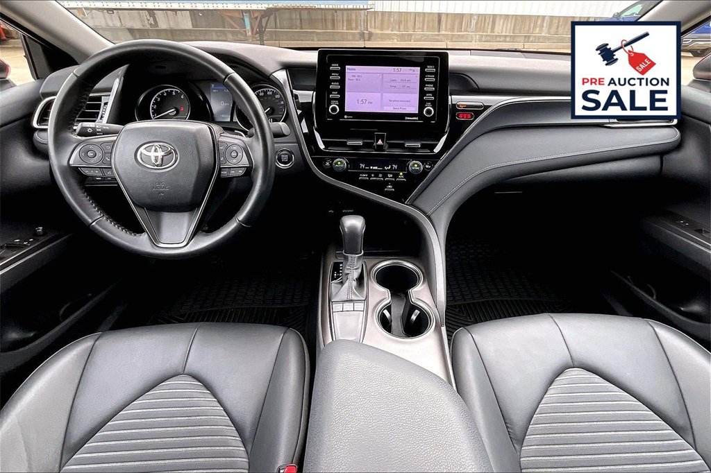 Used 2023 Toyota Camry SE image 15