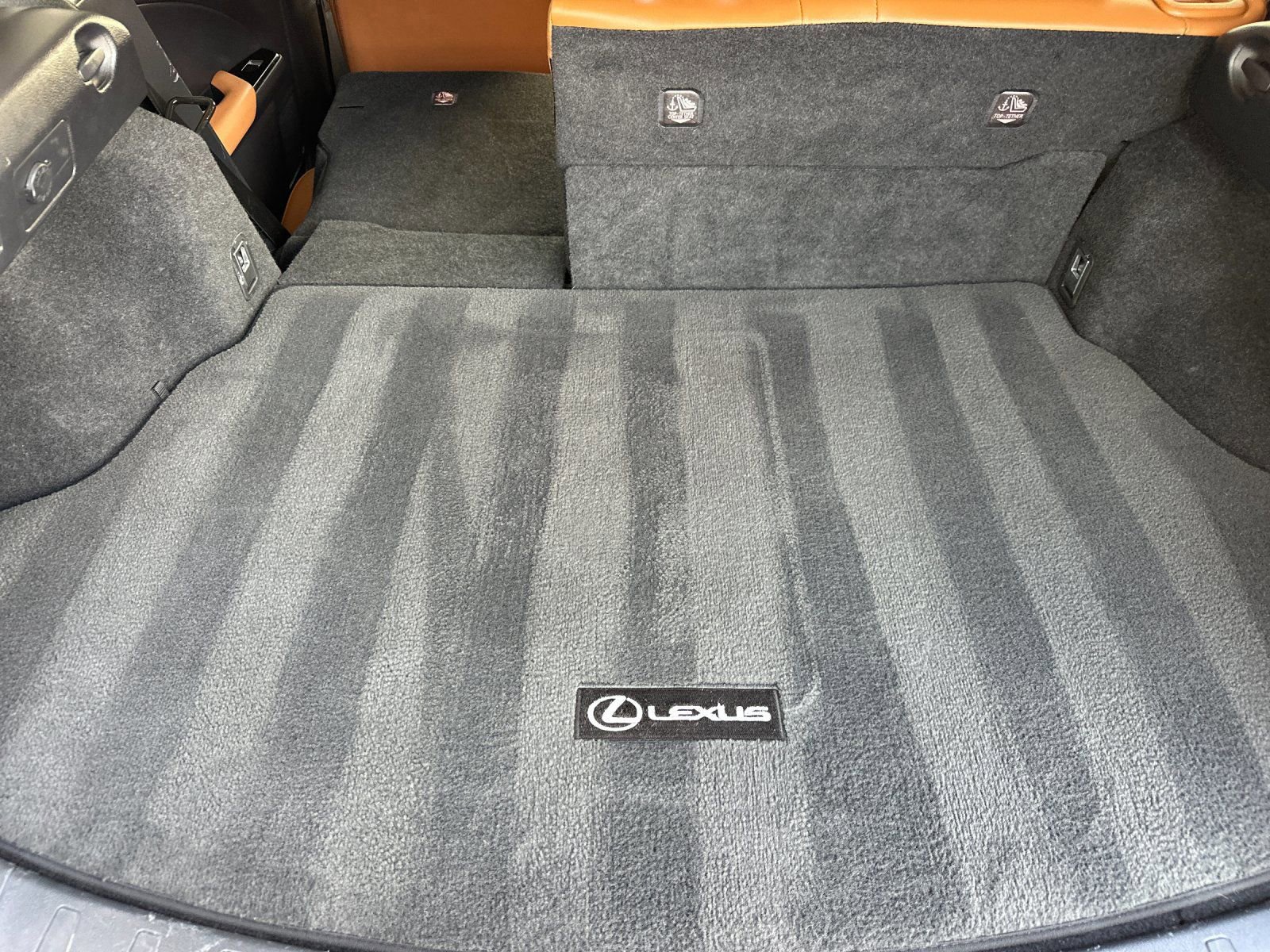 Used 2022 Lexus UX 250h w/ Accessory Package (Z2) AWD/4WD image 17