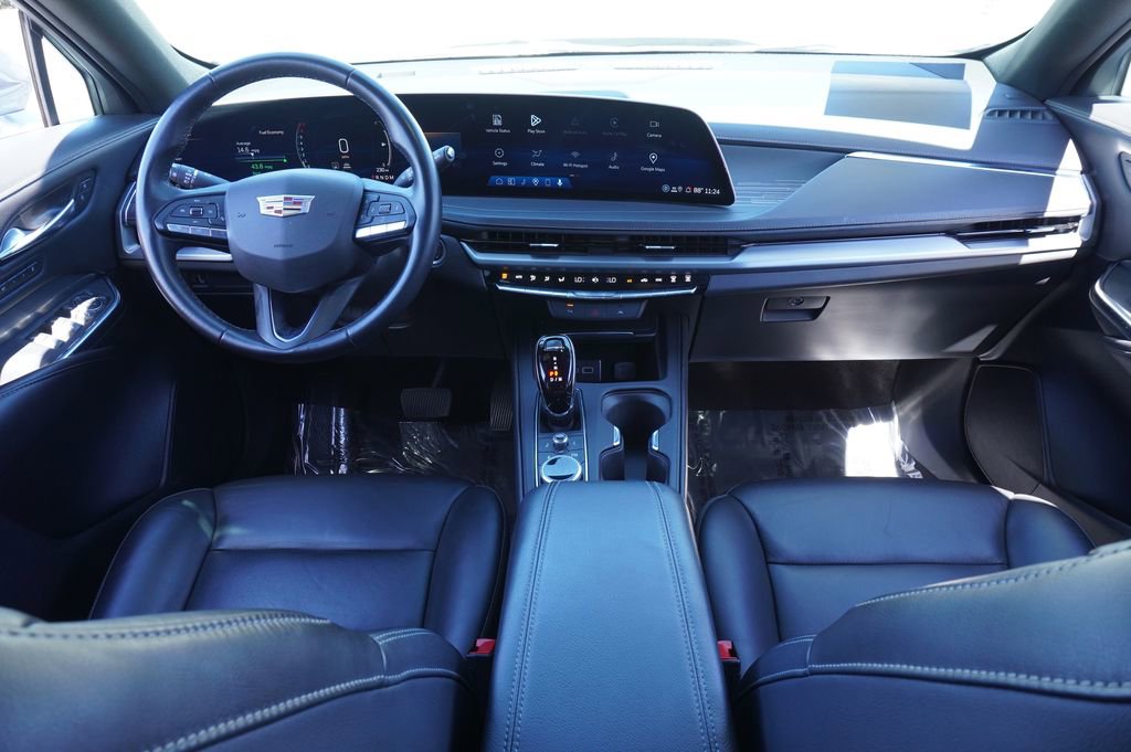 Certified 2025 Cadillac XT4 Premium Luxury image 11