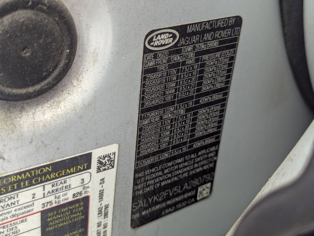 Used 2020 Land Rover Range Rover Velar R-Dynamic S image 28