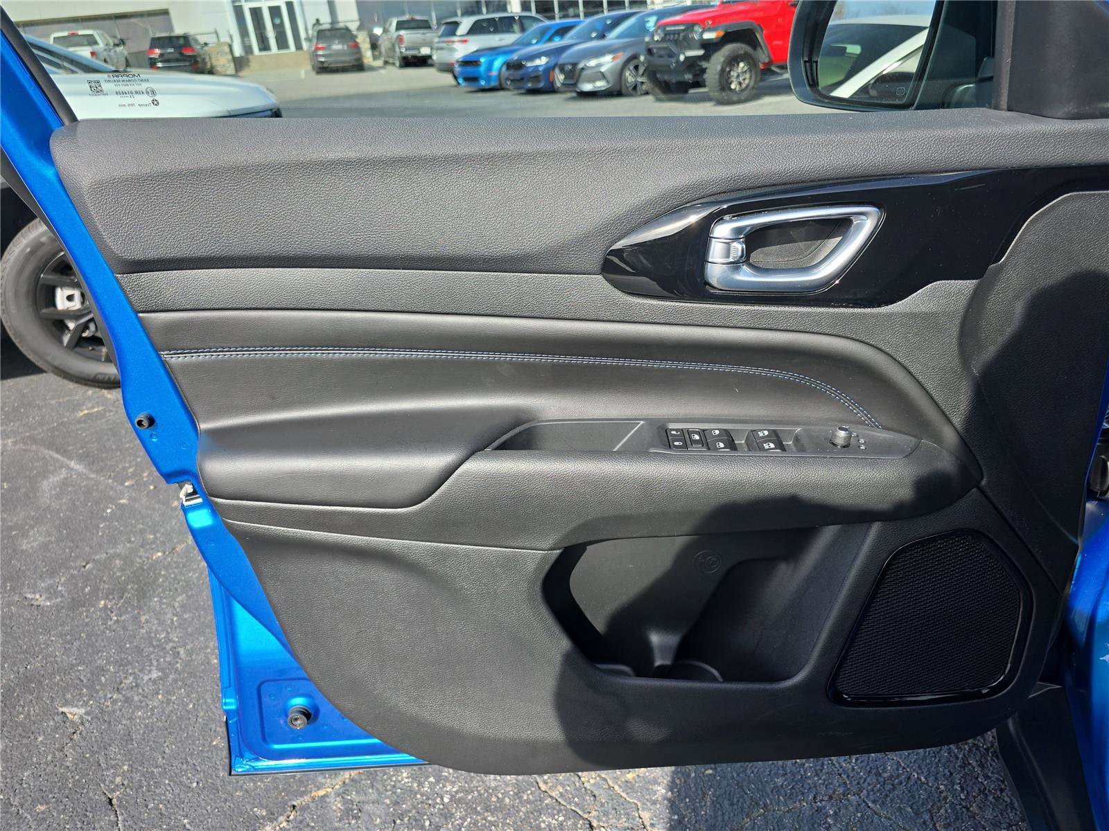 Used 2026 Jeep Compass Limited image 19