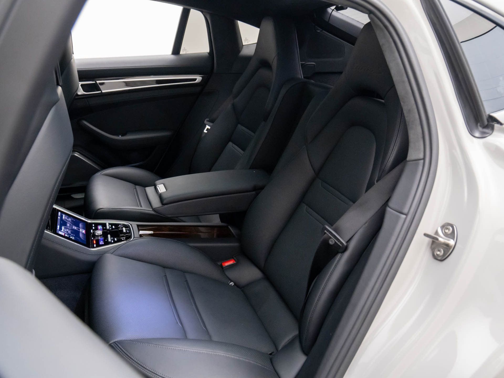 Used 2021 Porsche Panamera Turbo S w/ Premium Package image 19