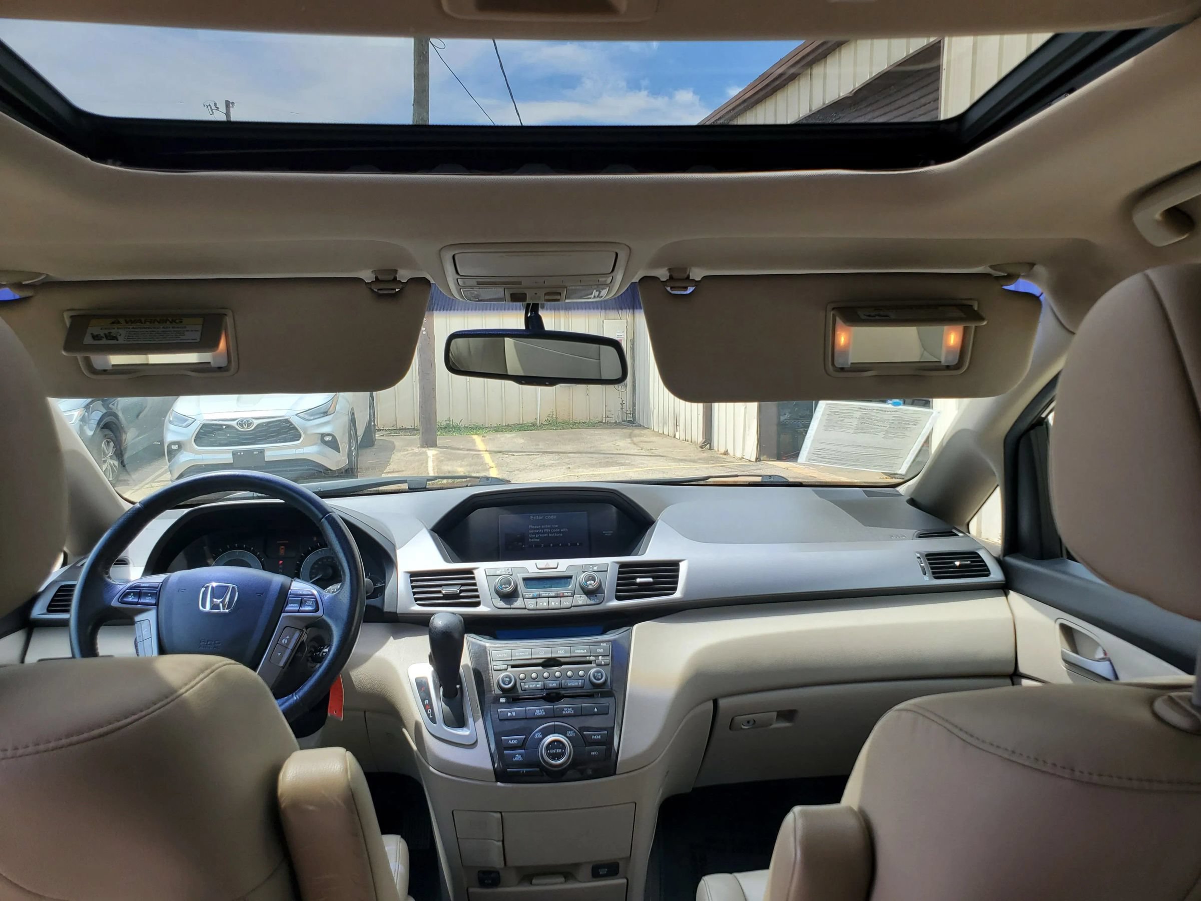 Used 2012 Honda Odyssey Touring image 2