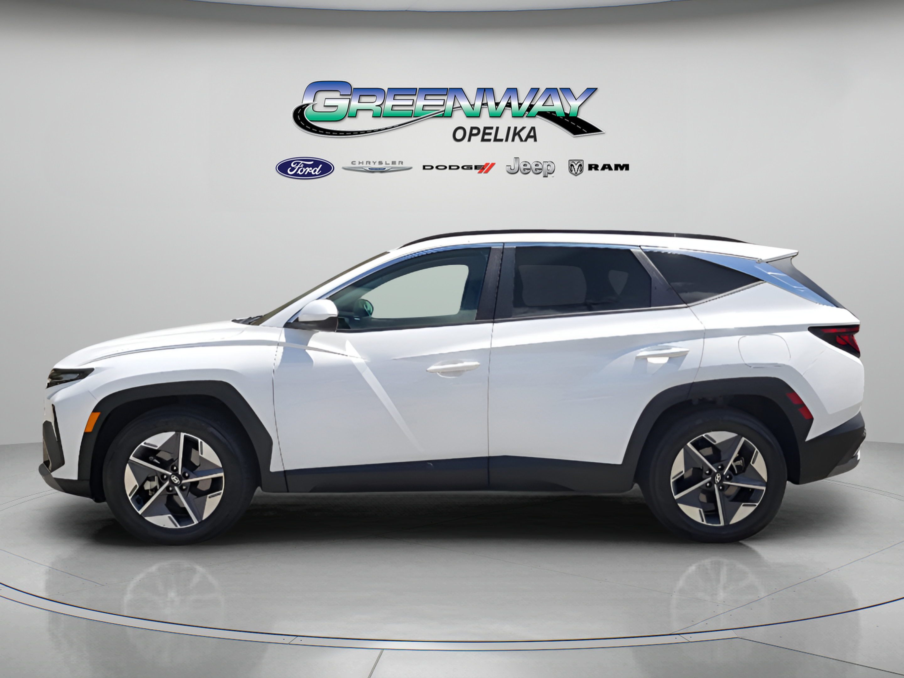 Used 2025 Hyundai Tucson SEL FWD image 4