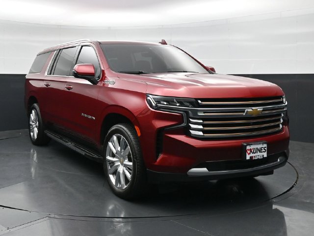 Used 2022 Chevrolet Suburban High Country AWD/4WD image 4