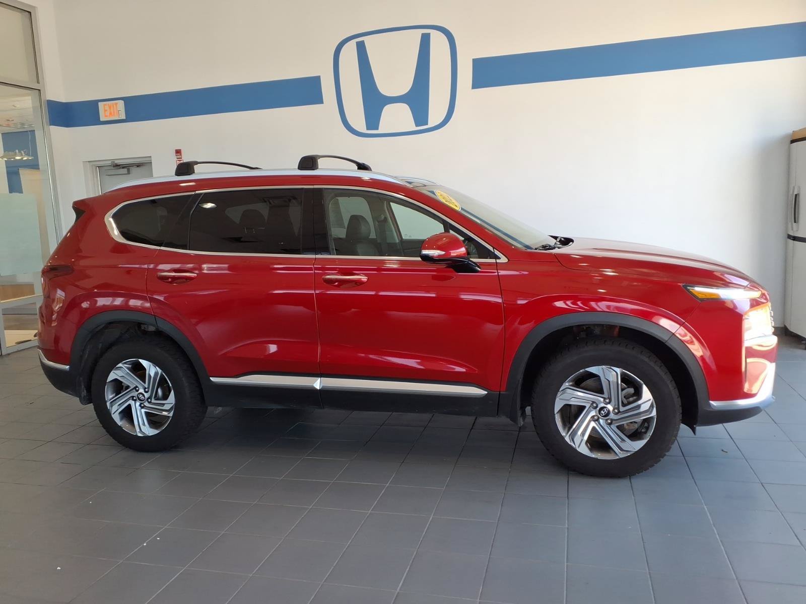 Used 2022 Hyundai Santa Fe SEL w/ Convenience + Premium Package AWD/4WD image 4