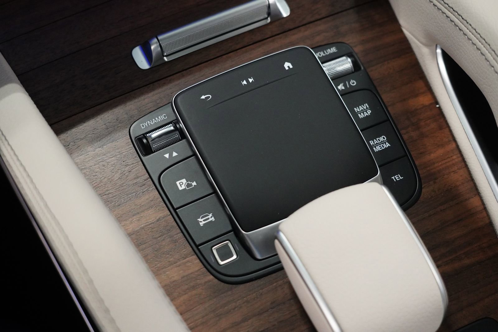 New 2026 Mercedes-Benz GLS 450 4MATIC image 30