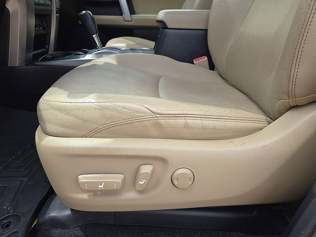 Used 2015 Toyota 4Runner Limited RWD image 22