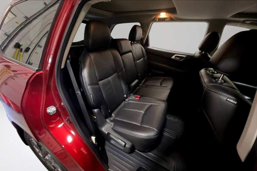 Used 2019 Nissan Pathfinder S image 25