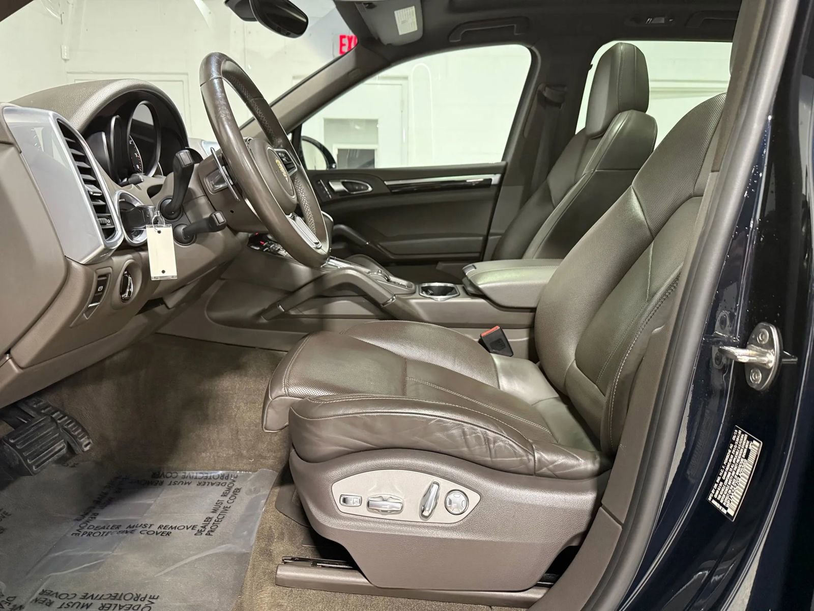 Used 2016 Porsche Cayenne image 12
