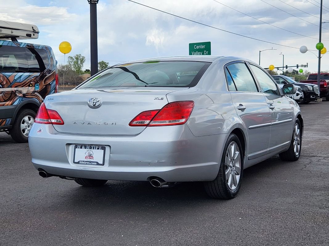 Used 2005 Toyota Avalon XLS FWD image 7