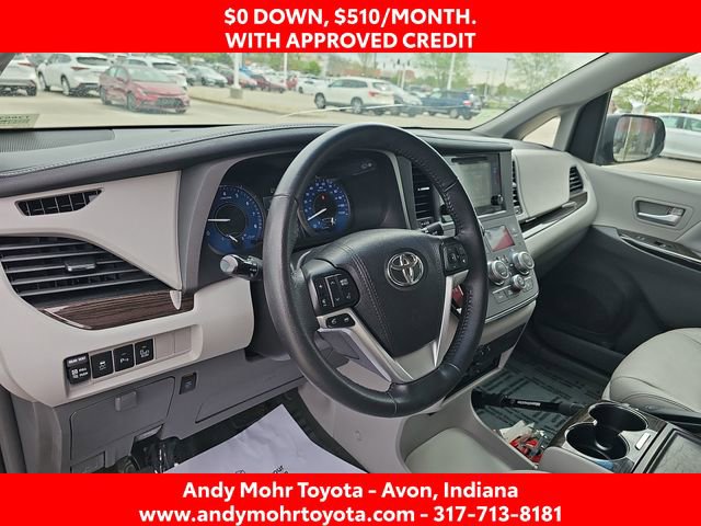 Used 2017 Toyota Sienna XLE Premium image 9