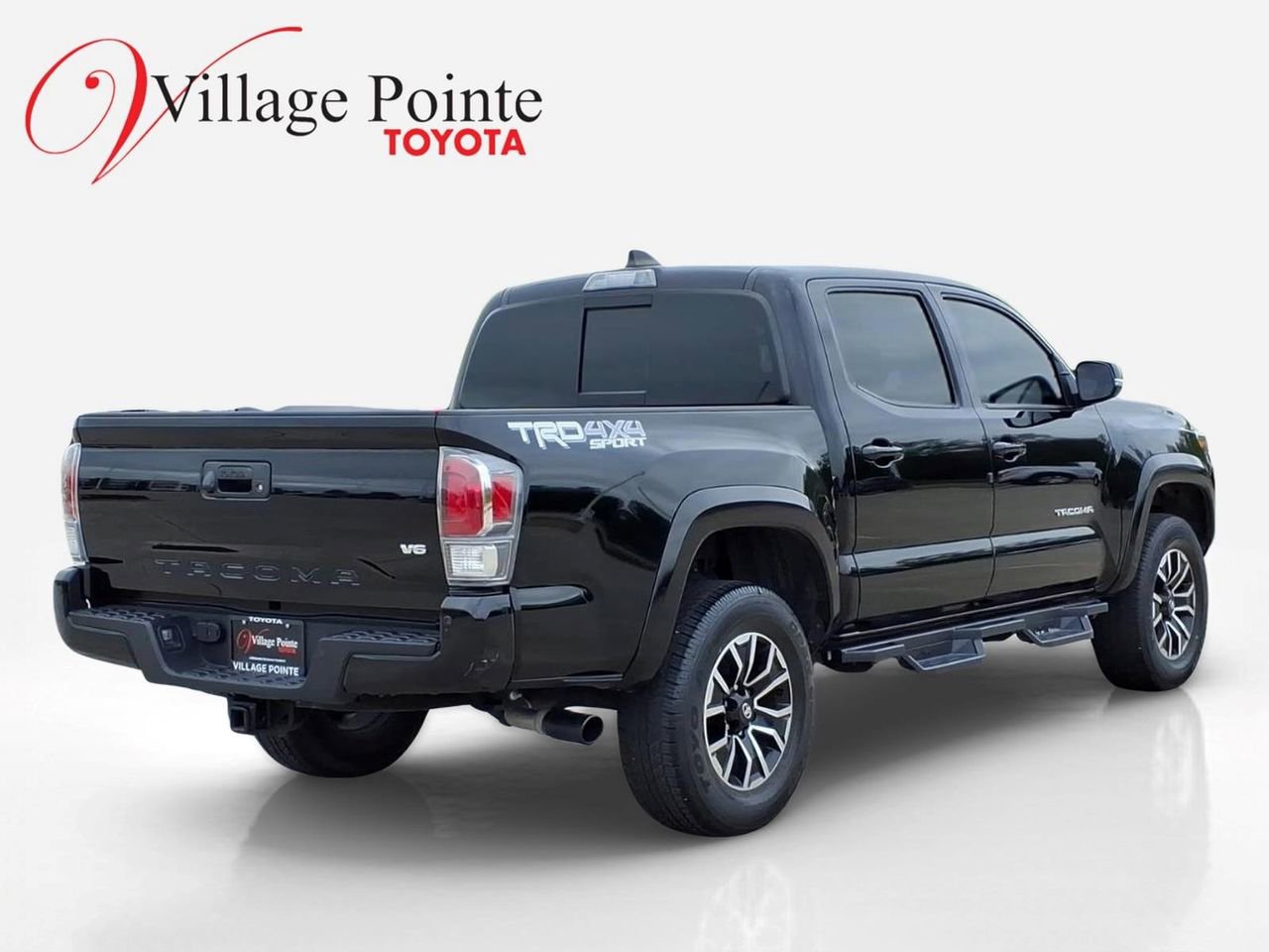 Used 2023 Toyota Tacoma TRD Sport w/ TRD Premium Sport Package AWD/4WD image 7