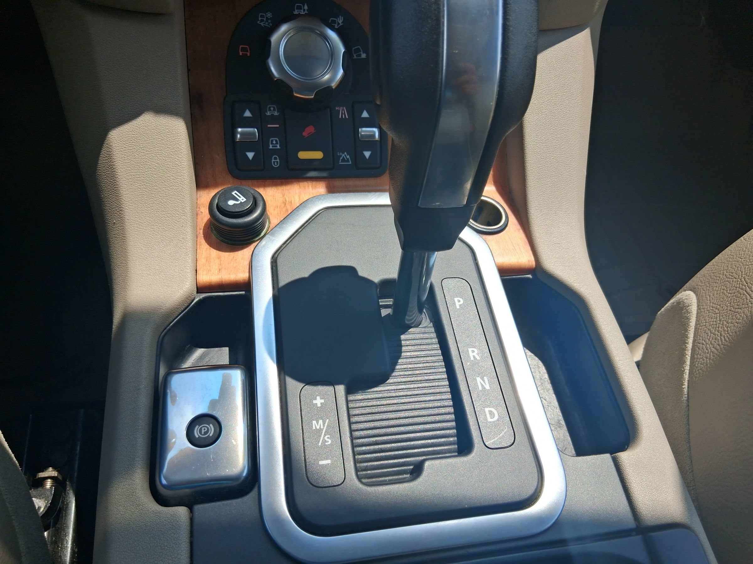 Used 2012 Land Rover LR4 HSE AWD/4WD image 28