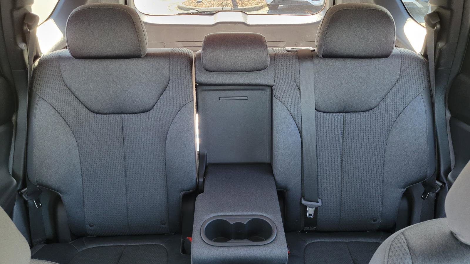 Used 2023 Hyundai Santa Fe SEL w/ Winter Weather Package image 41