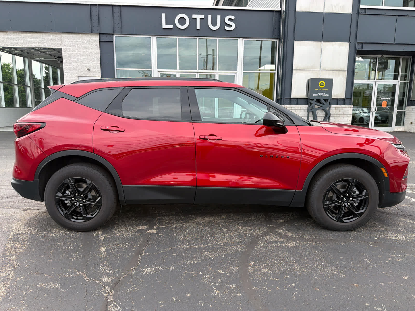 Used 2023 Chevrolet Blazer LT w/ Convenience Package AWD/4WD image 9