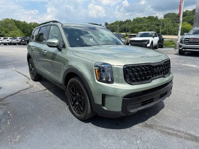 Used 2025 Kia Telluride EX X-Line AWD/4WD image 3
