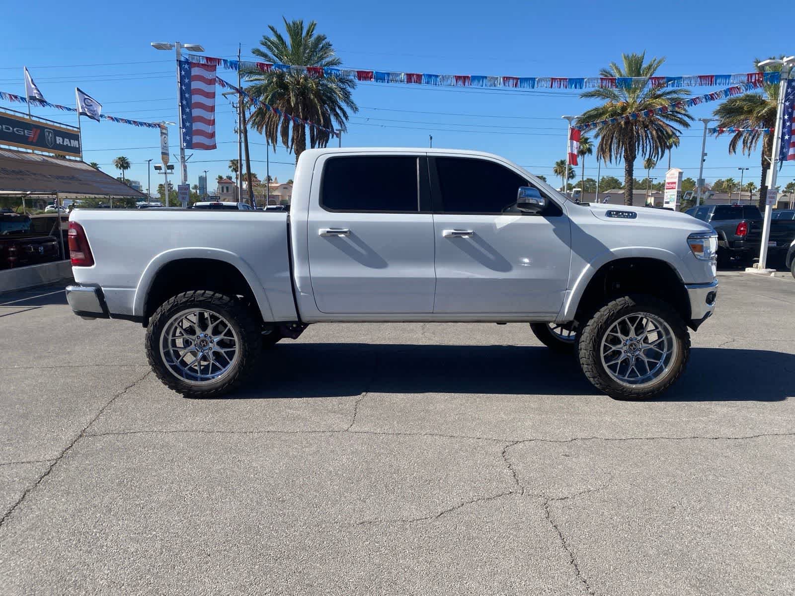 Used 2022 RAM 1500 Laramie AWD/4WD image 4