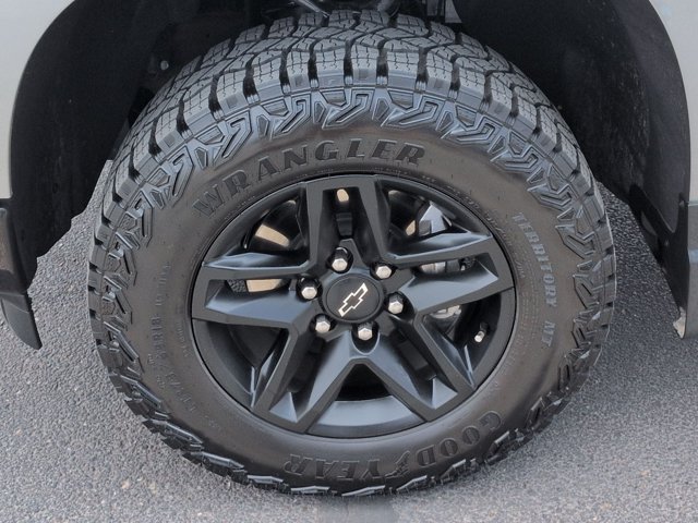 Used 2025 Chevrolet Silverado 1500 Custom Trail Boss AWD/4WD image 29