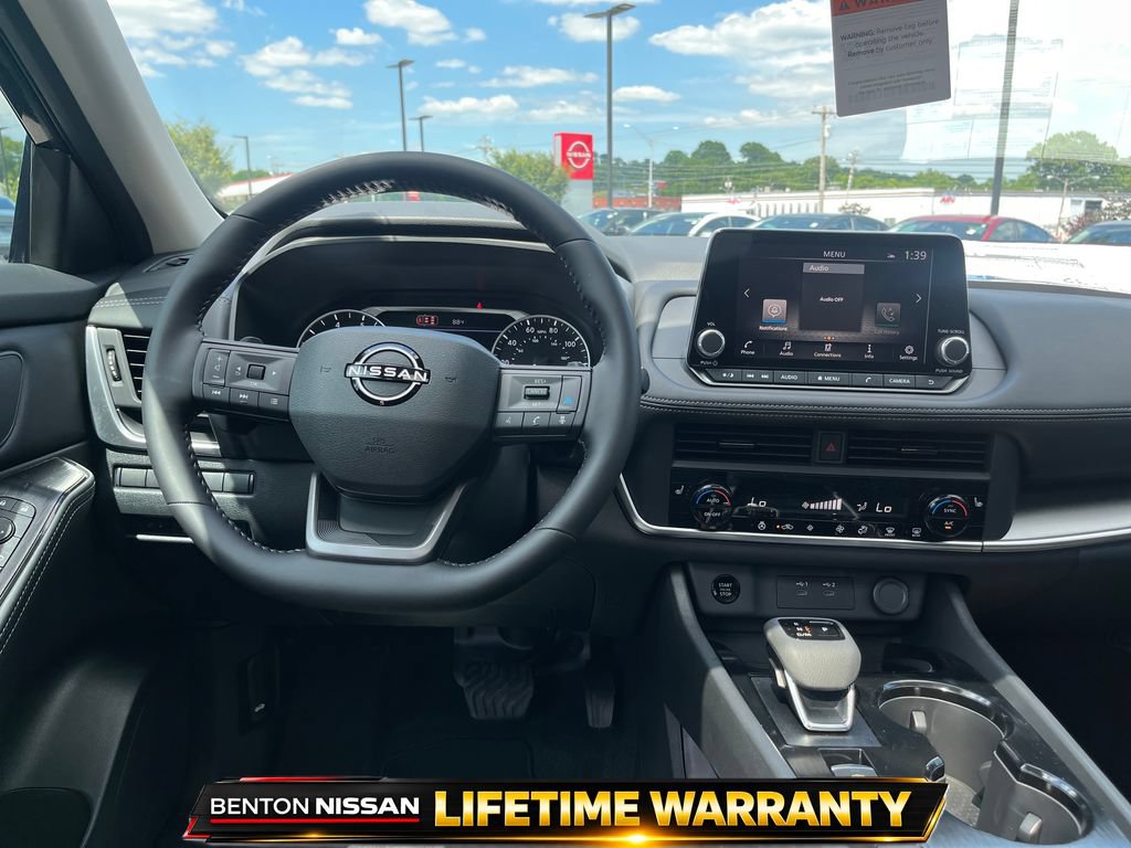Certified 2026 Nissan Rogue Dark Armor FWD image 15