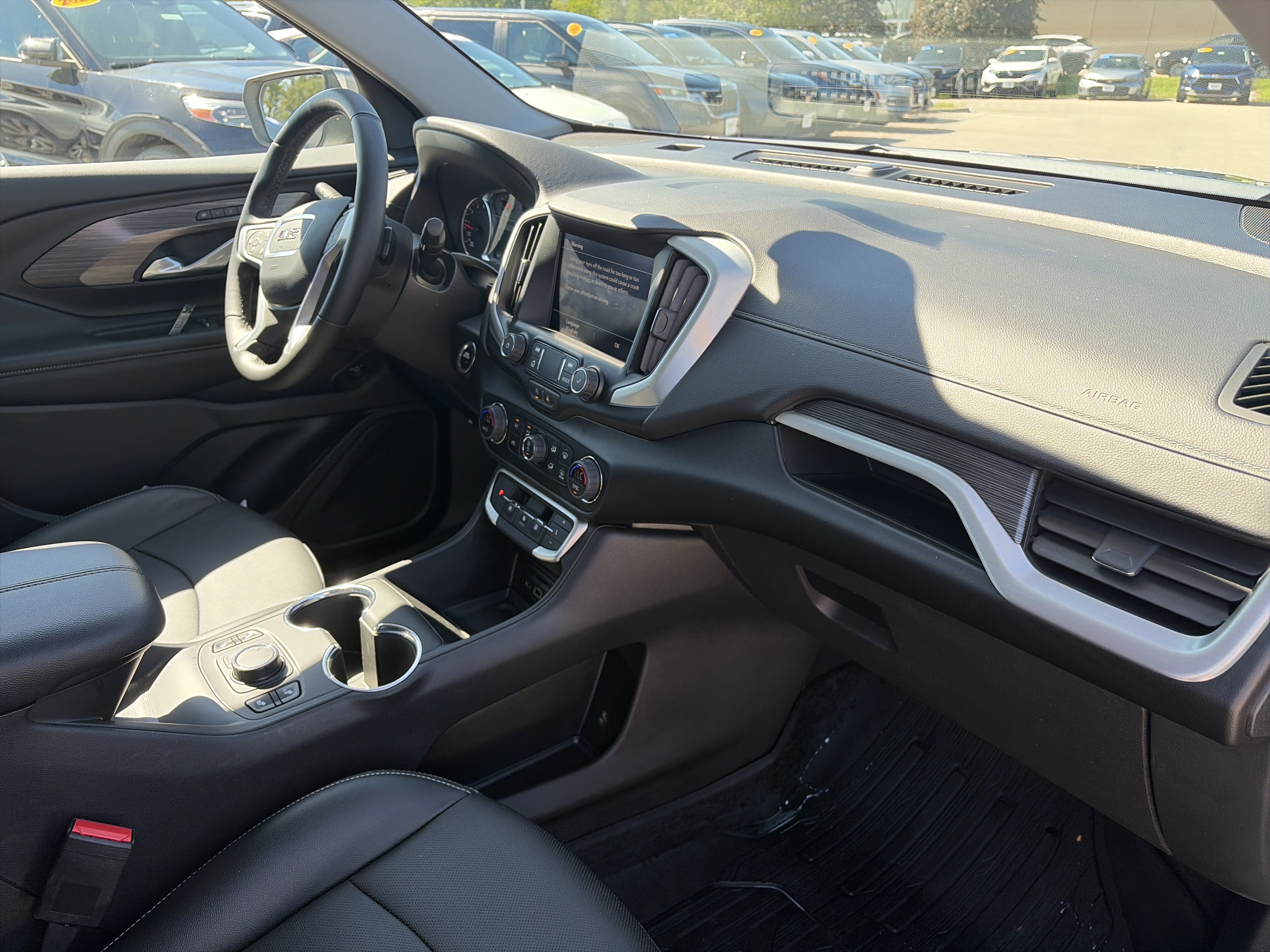 Used 2024 GMC Terrain SLT AWD/4WD image 14
