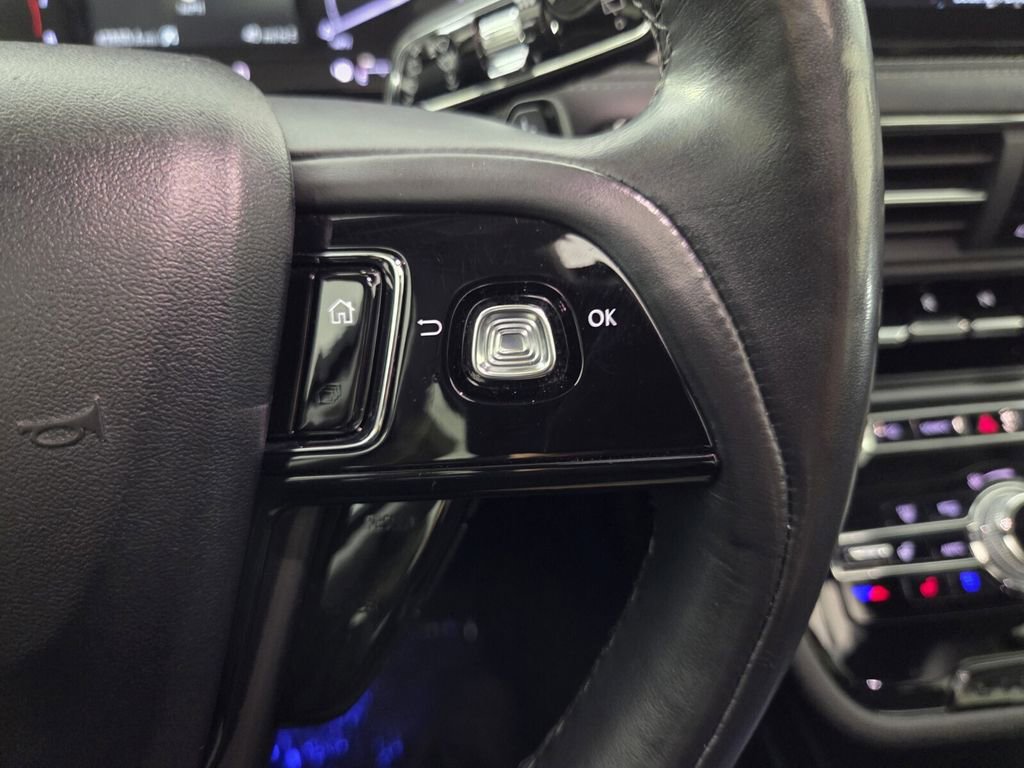 Used 2022 Lincoln Corsair FWD w/ Premium Package image 19