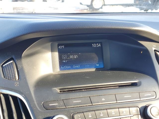 Used 2016 Ford Focus SE w/ Equipment Group 201A FWD image 22