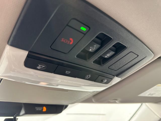 Used 2025 Mitsubishi Outlander 4WD Plug-In Hybrid image 38