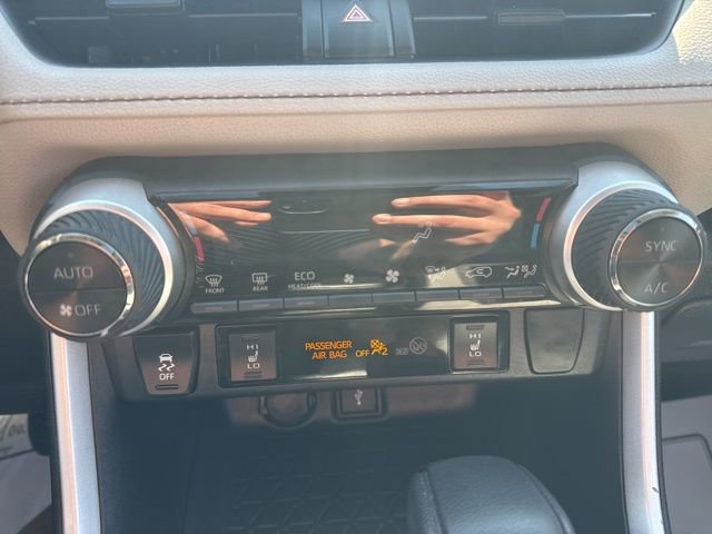 Used 2021 Toyota RAV4 XLE w/ Convenience Package image 13