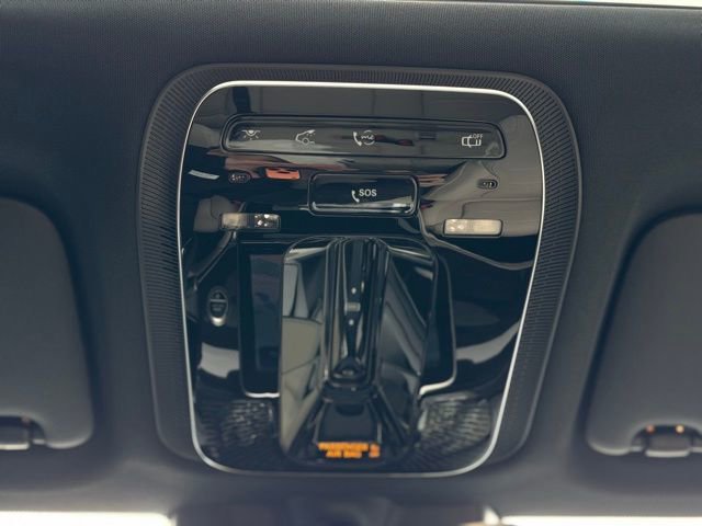 Used 2025 Mercedes-Benz GLC 300 4MATIC image 40