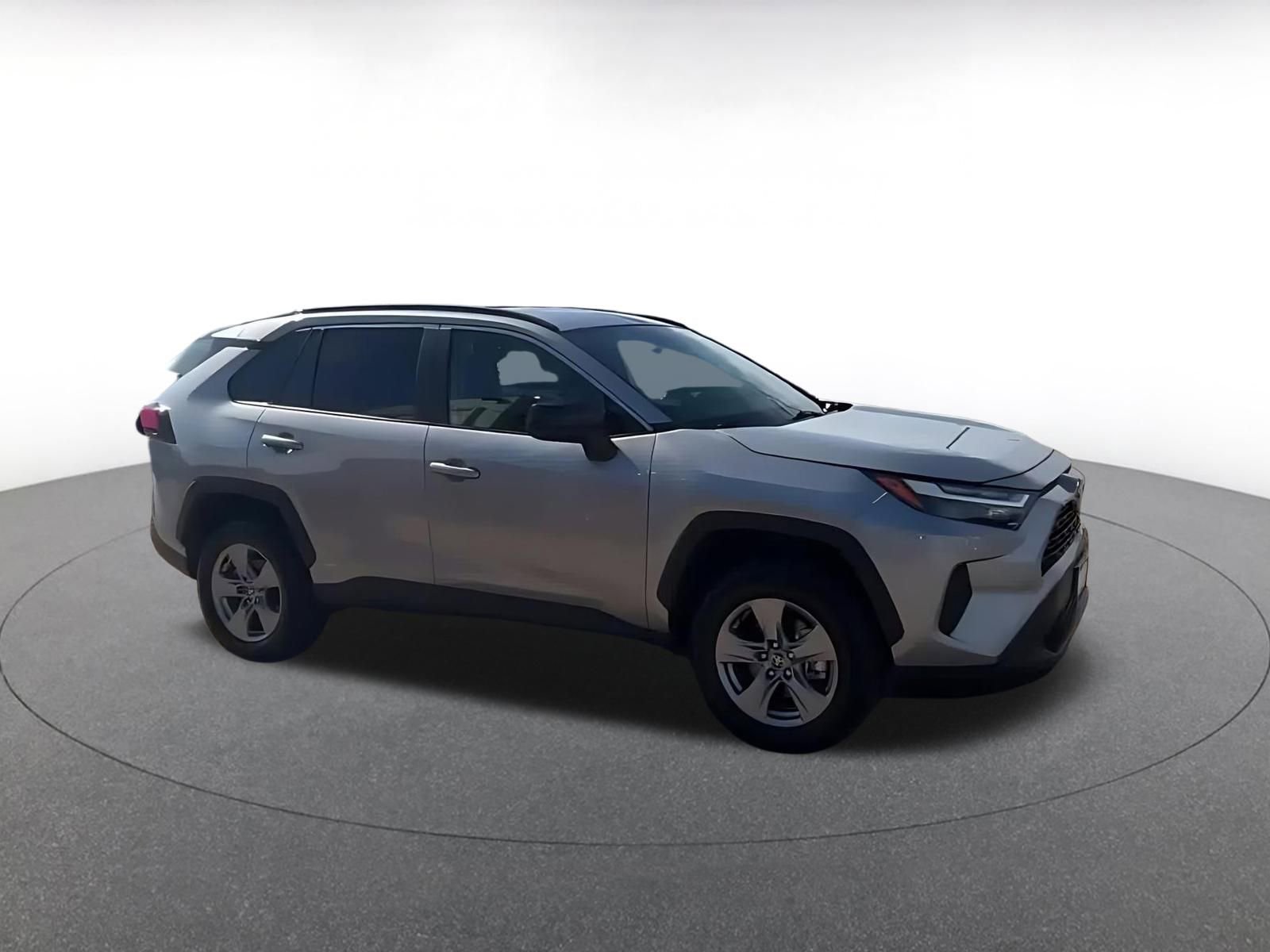 Used 2025 Toyota RAV4 LE image 2