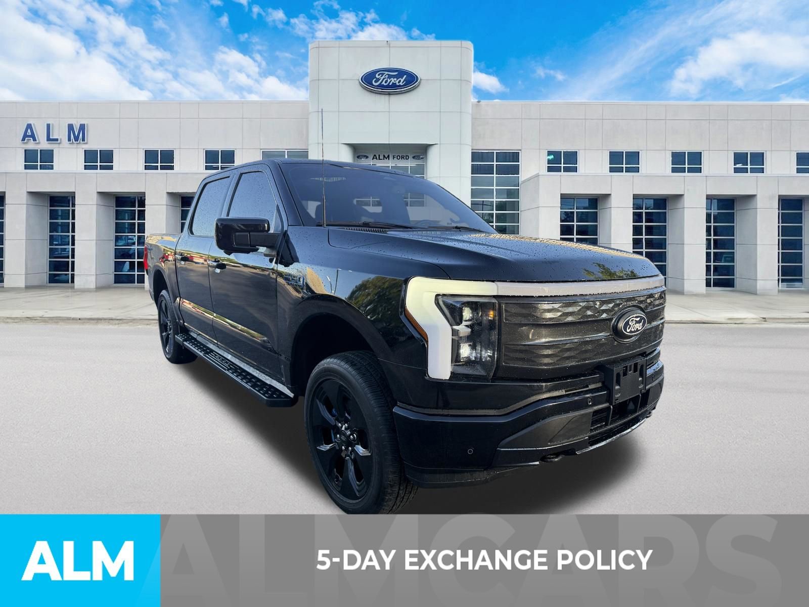 Used 2024 Ford F150 Lightning Platinum AWD/4WD image 3