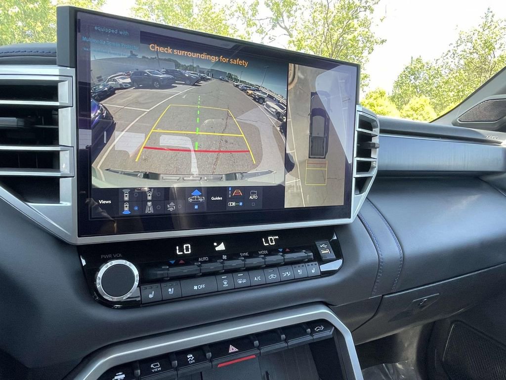 Used 2025 Toyota Tundra Platinum image 39