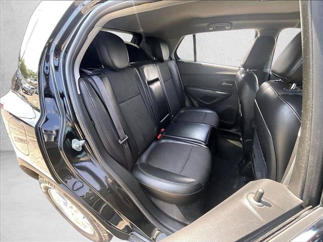 Used 2021 Chevrolet Trax LT FWD image 29