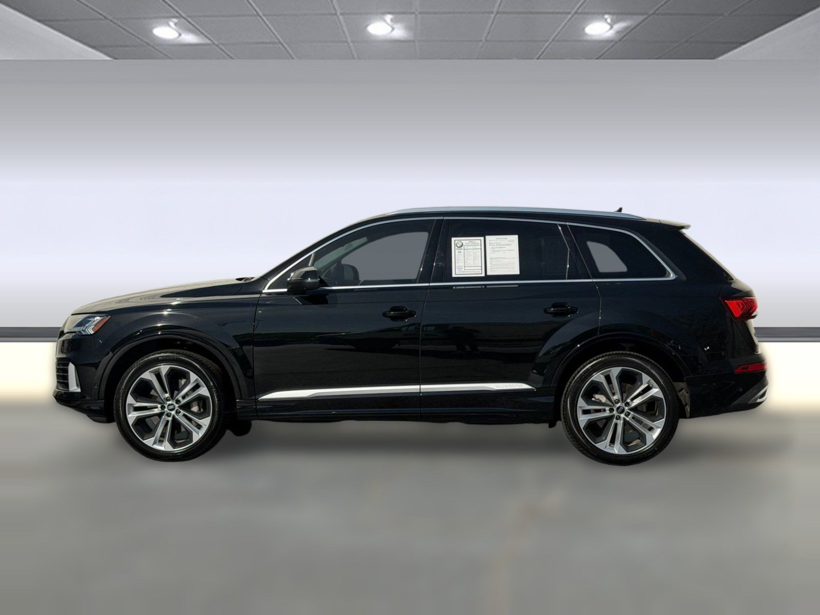 Used 2024 Audi Q7 Premium Plus w/ Premium Plus Package image 2