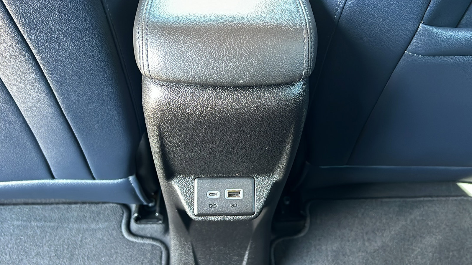 Certified 2023 Chevrolet Bolt EUV LT w/ Convenience Package image 14