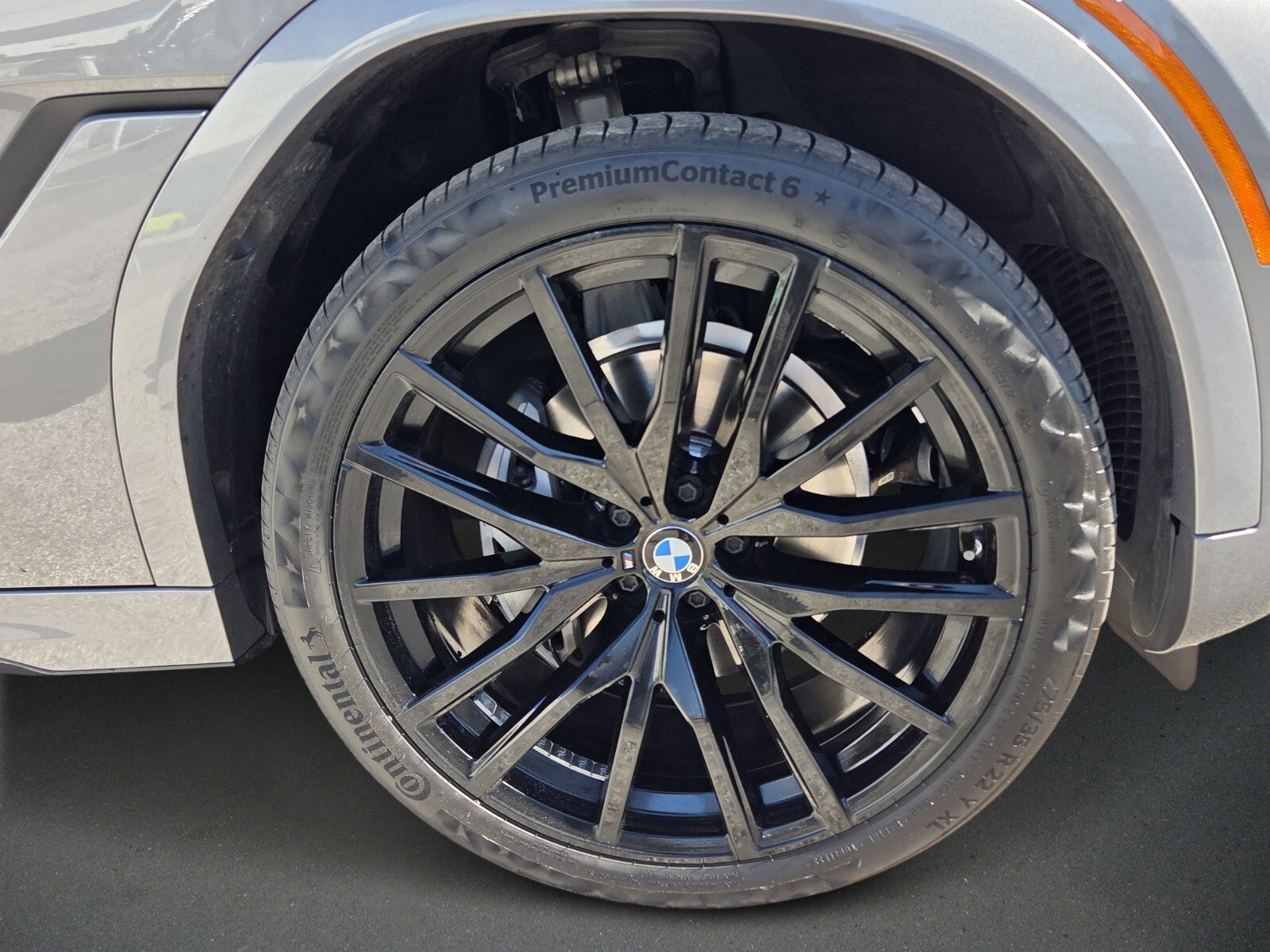 Certified 2024 BMW X6 xDrive40i w/ Premium Package image 9